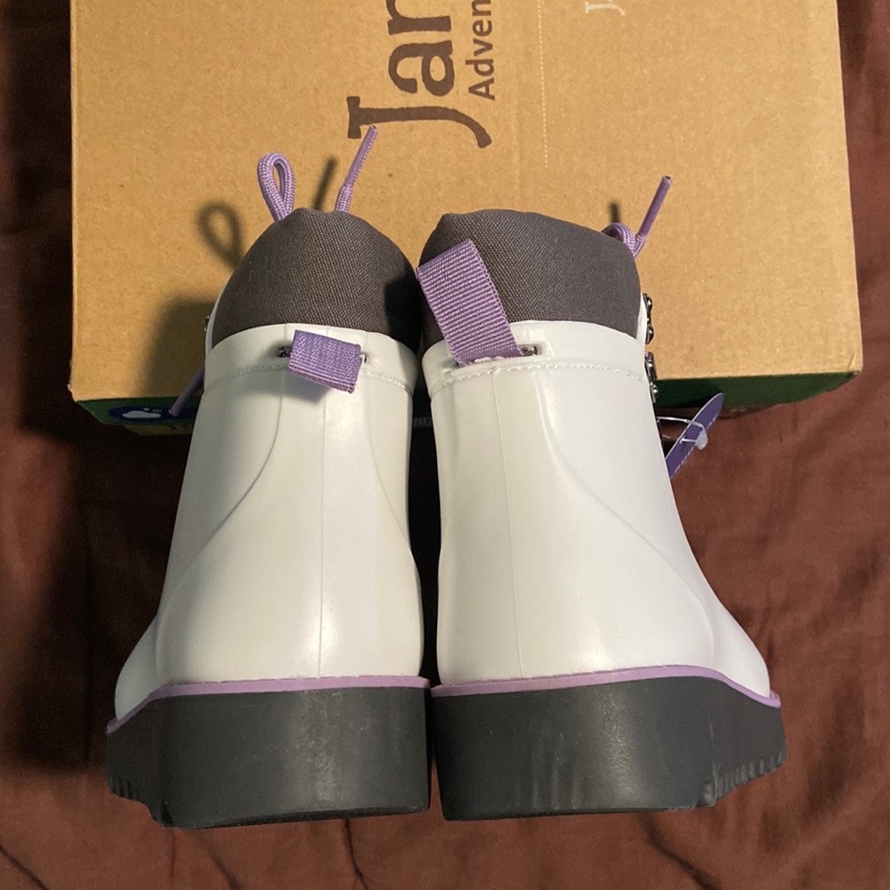 Waterproof Bootie by Jambi Brand. NWT! - Picture 9 of 16